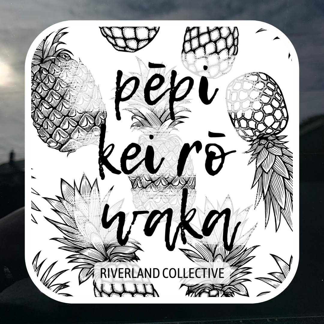 Pineapple - pēpi kei rō waka